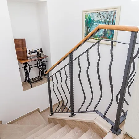 Gemuetliches Stein Mit Privatem Pool Und Terrasse Mit Grill Holiday home