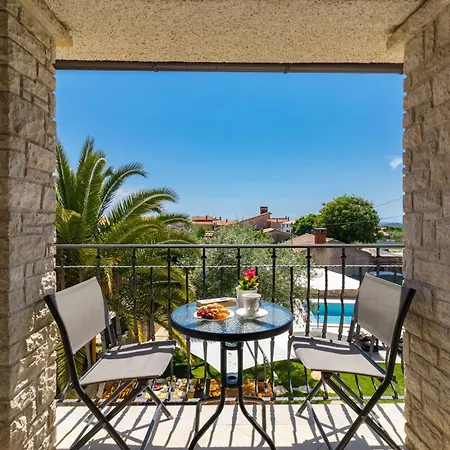 Gemuetliches Stein Mit Privatem Pool Und Terrasse Mit Grill Holiday home *